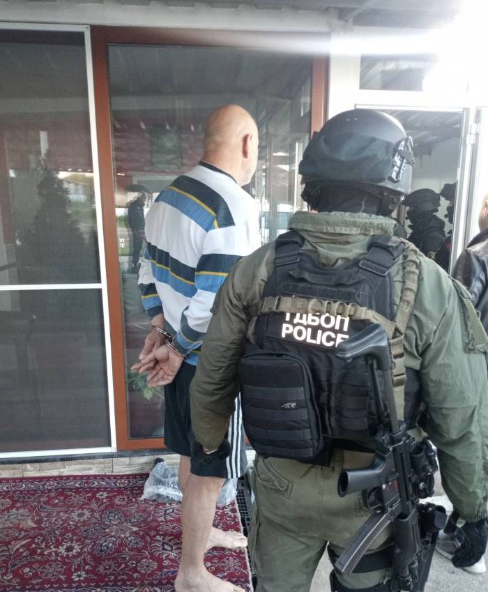 9 arestați în reprimarea traficului de băieți îndrăgostiți în Bulgaria și Marea Britanie