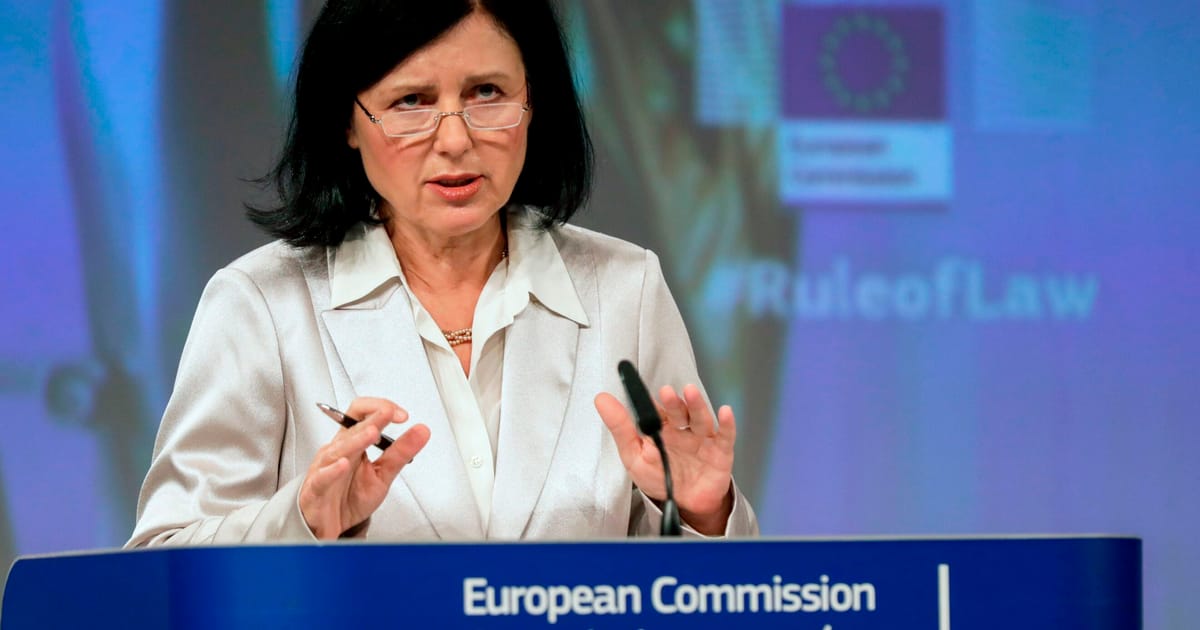 UE atacă Polonia din cauza legii ruse privind interferența – POLITICO