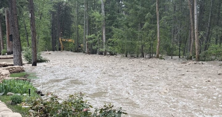Inundații BC: Echipajele continuă să monitorizeze condițiile Parker Cove înainte de întâlnirea cu evacuații