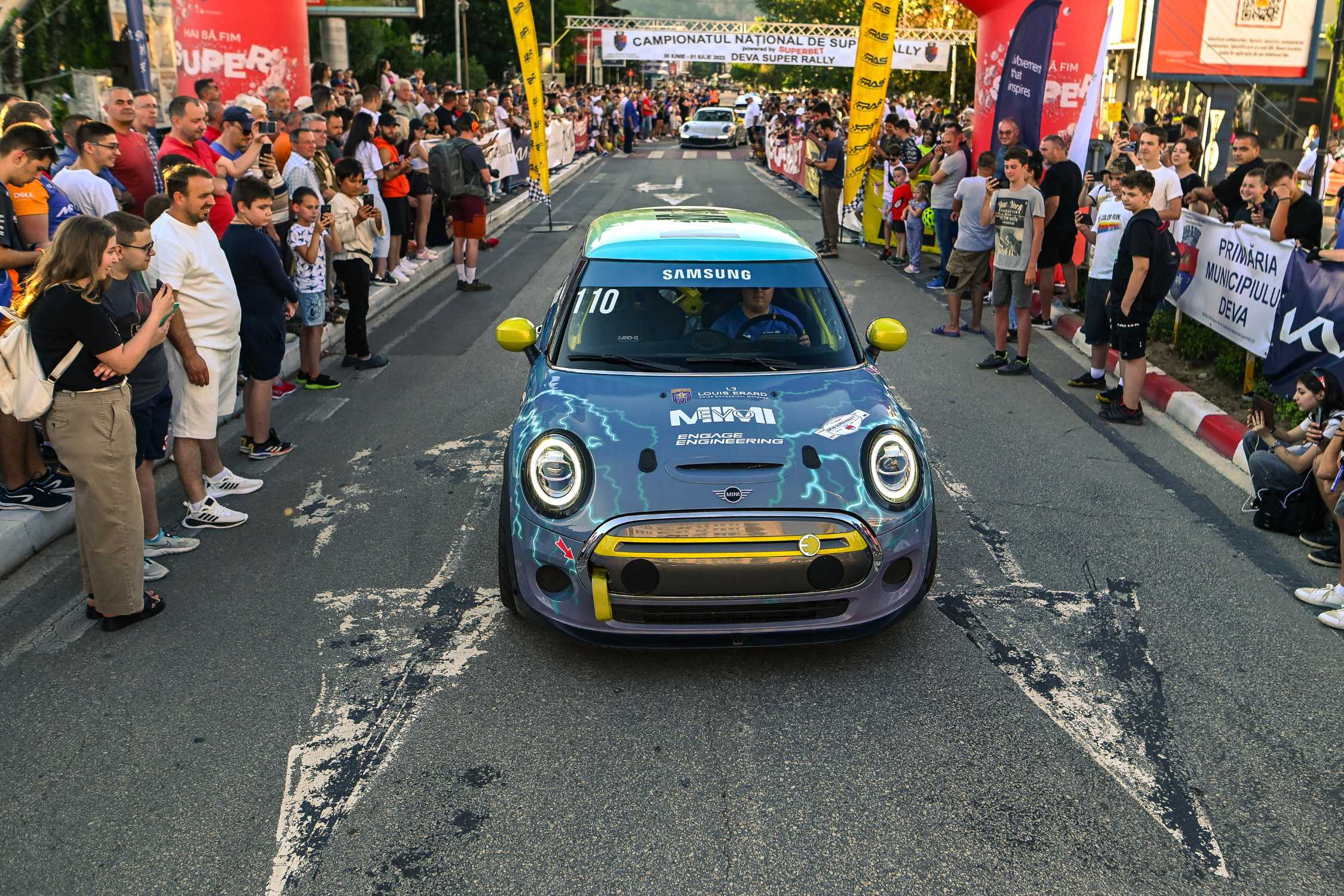 Racing MIMI la jumătatea celui mai competitiv sezon de acum