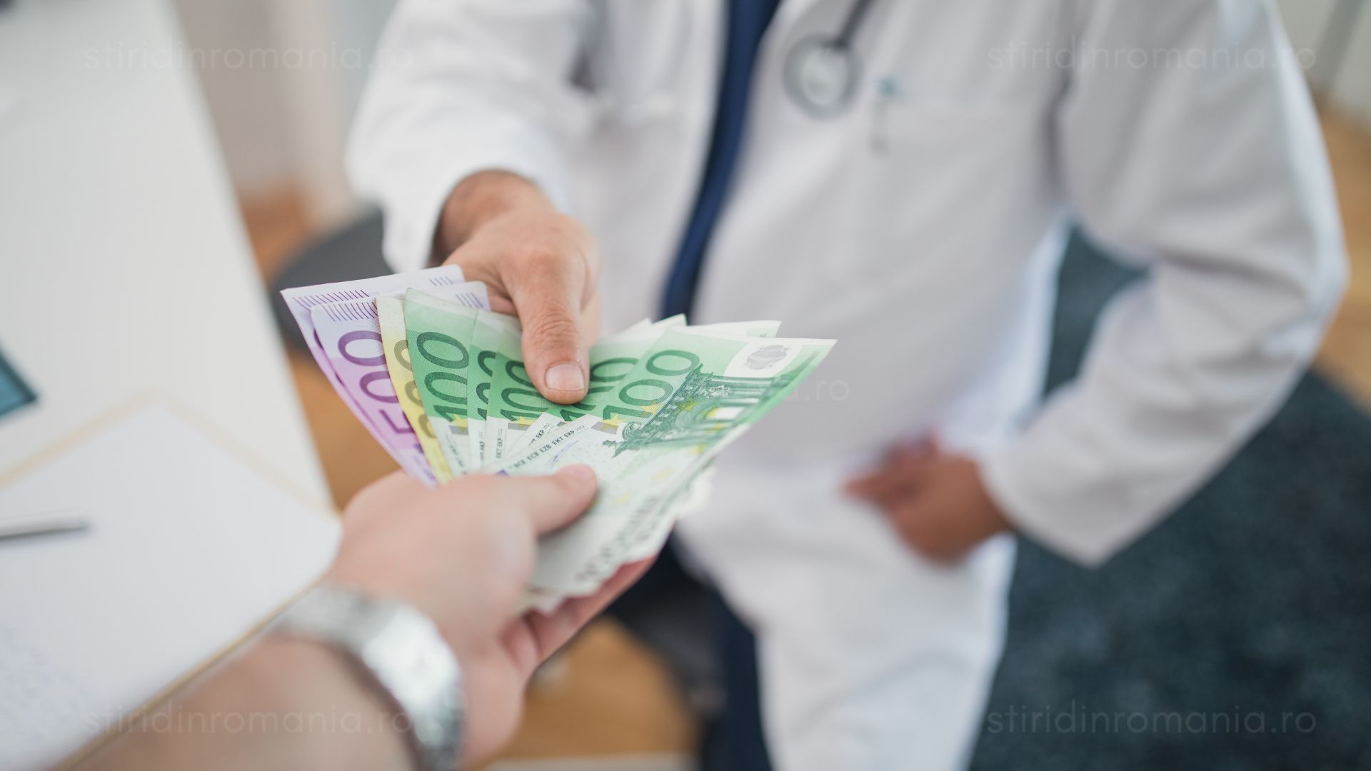 3 medici mita spital marius nasta stiridinromania.ro