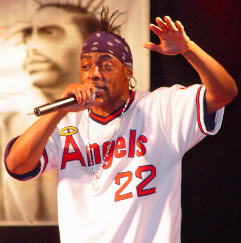 Sursa foto: Wikipedia - Coolio in concert la US military Task Force Eagle SFOR XV, anul 2020