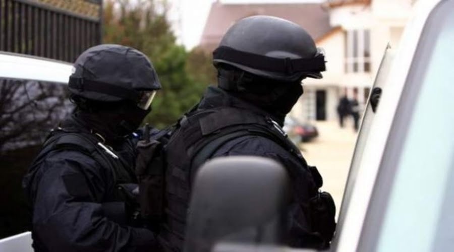 Drumuri asfaltate doar pe hârtie! Polițiștii au descins la o primărie din Timiș!