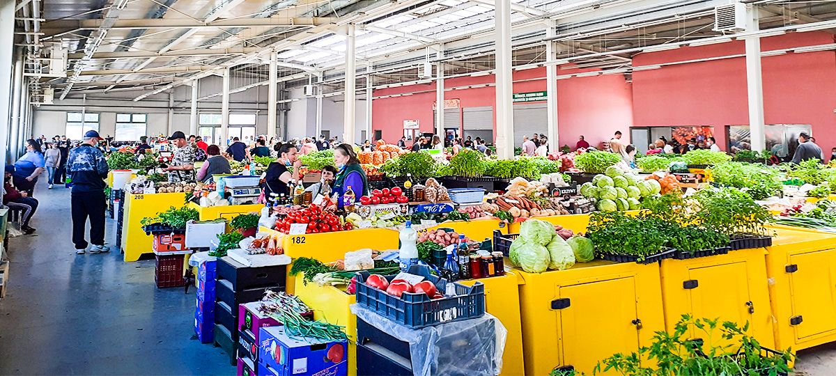 În căutare de venituri! După succesul din piața de vechituri și mesele din Piața Agroalimentară vor fi scoase la licitație