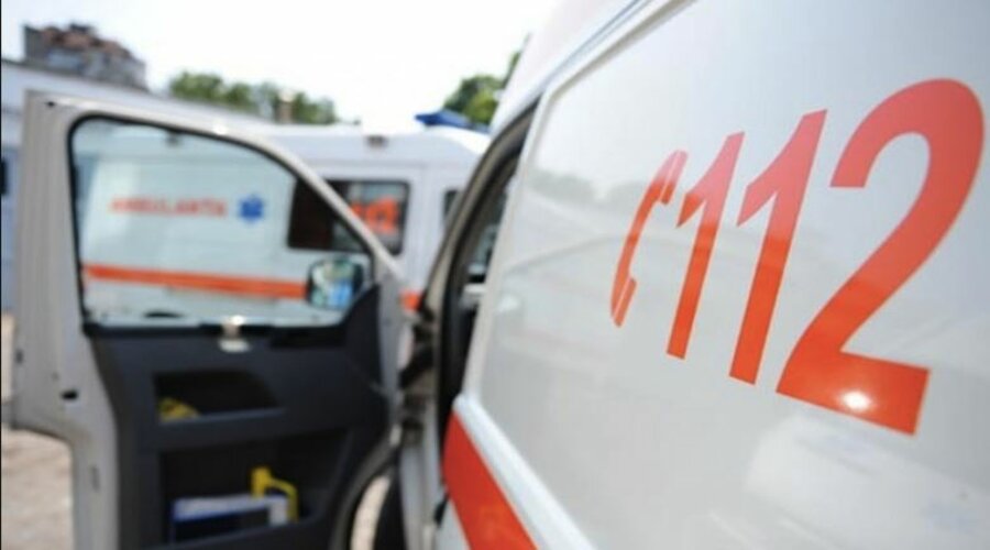 Accident cu trei victime pe o șosea din Banat! Două mașini s-au ciocnit violent