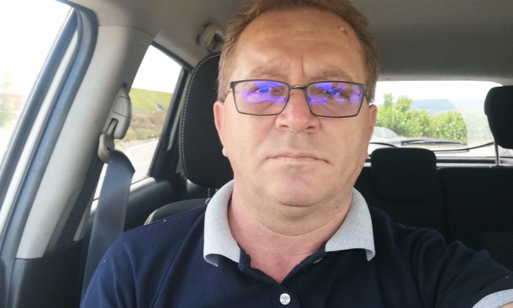 Directorul RAR Vaslui -de la incompetență la selfie-uri și analize politice! Când responsabilitatea se transformă în spectacol