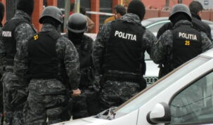 Video: Percheziţii de amploare, în Complexul Studenţesc din Timişoara! Mai mulţi medicinişti, duşi la audieri, pentru trafic de droguri