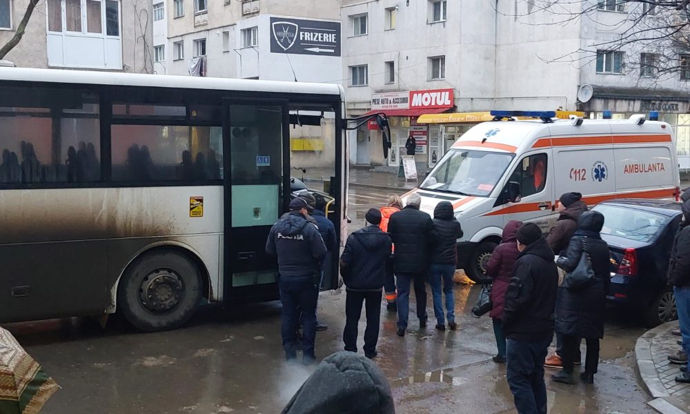 Șoferul unui autobuz pe ruta Bârlad-Popeni a decedat în urma unui infarct la volan