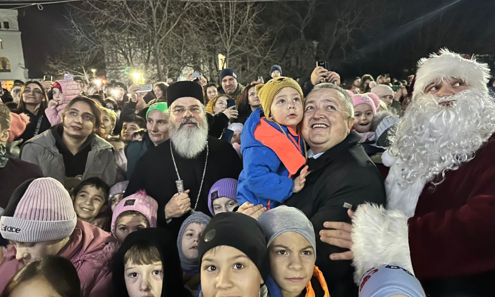 Magie și generozitate de Crăciun la Episcopia Hușilor- FOTO