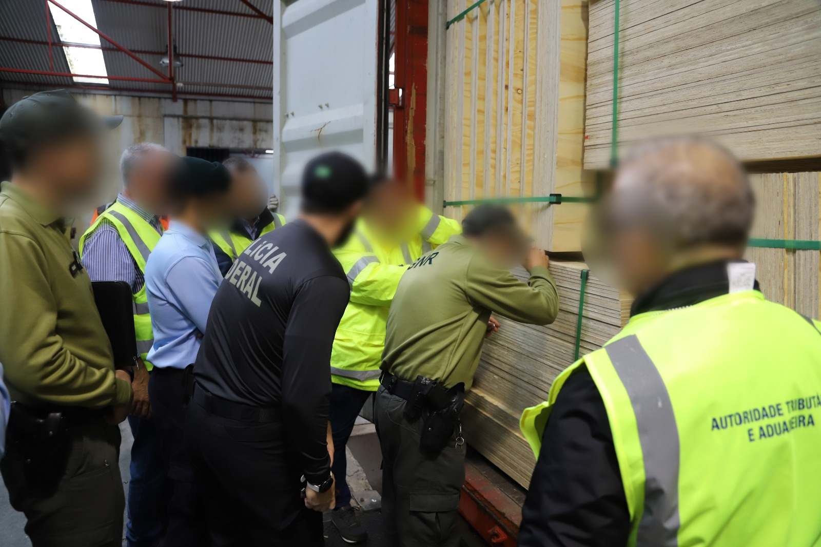 Successful police cooperation in fight against illegal timber trade