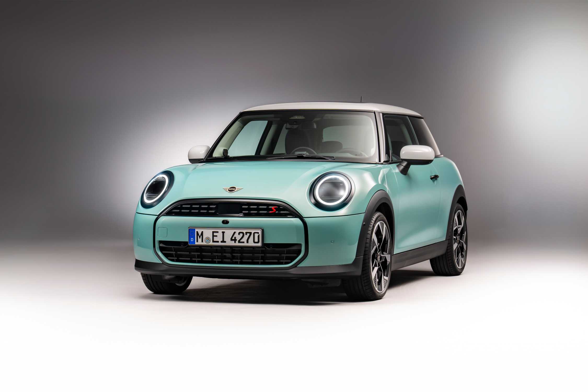 noile MINI Cooper C şi MINI Cooper S. Preţuri pentru România