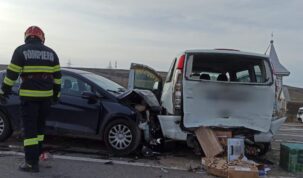 Grav accident între trei mașini pe DE 581- FOTO
