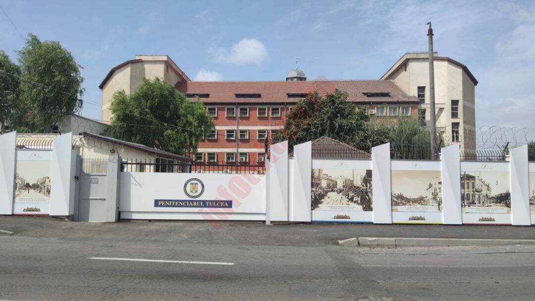 Deținuți de la Penitenciarul Tulcea în discuții libere cu elevii de la Moisil