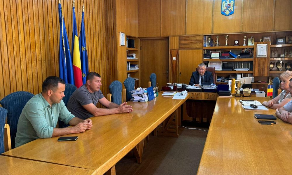 Fermierilor din zona Murgeni-Șuletea le-a ajuns cuțitul la os. Sunt bătaia de joc a funcționarilor de la Direcția Agricolă