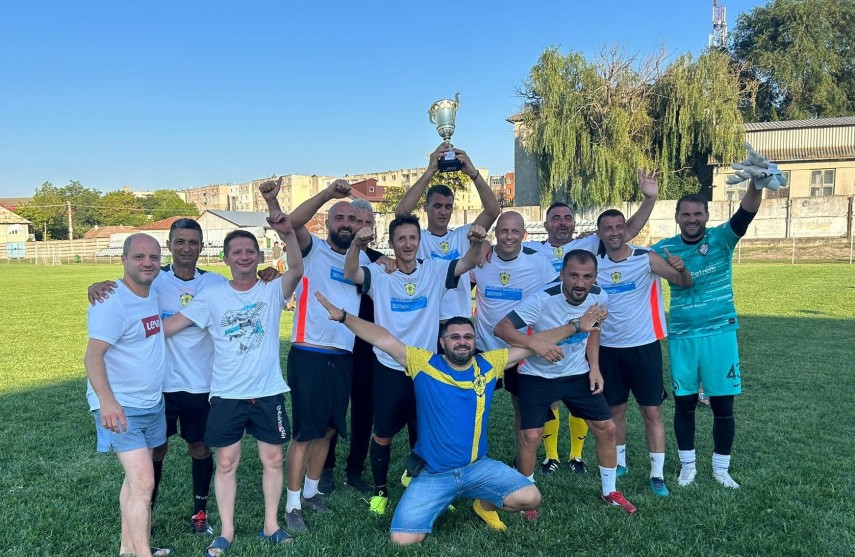 FOTBAL: Cupa Armânjlor aduce sâmbătă la Baia trei foste campioane ale României