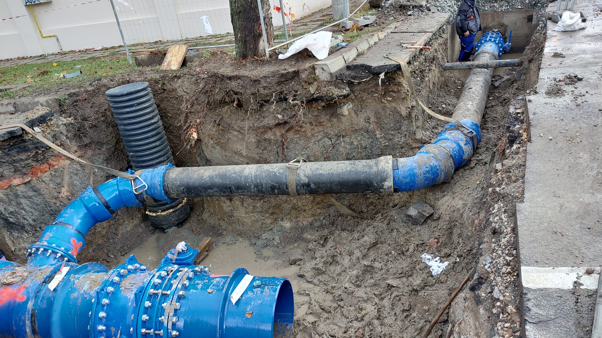 Se extinde rețeaua de apă și canalizare din Recaș! Aquatim a semnat un nou contract în valoare de peste un milion de lei, fonduri europene!