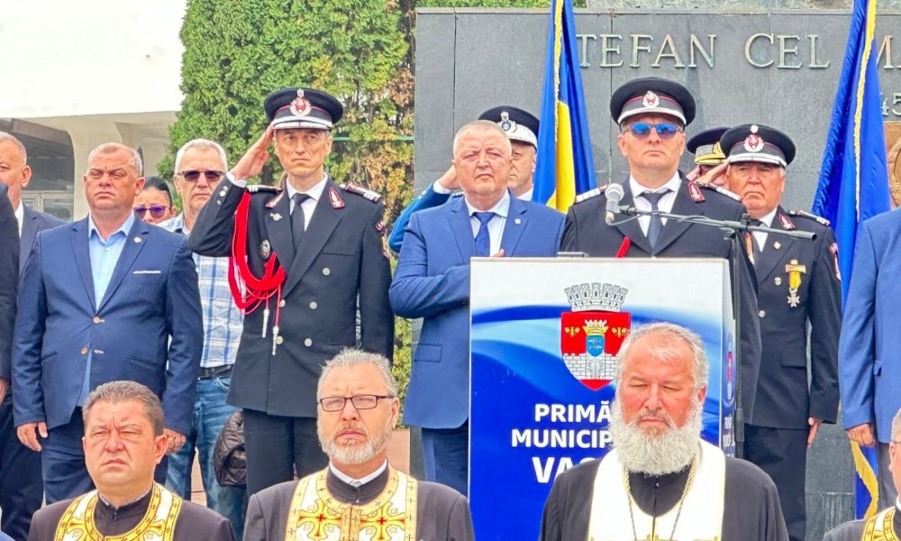 Este important să conștientizăm că, în spatele fiecărei uniforme, există oameni cu familii, cu dorințe și vise, iar sacrificiile făcute de ei sunt greu de măsurat