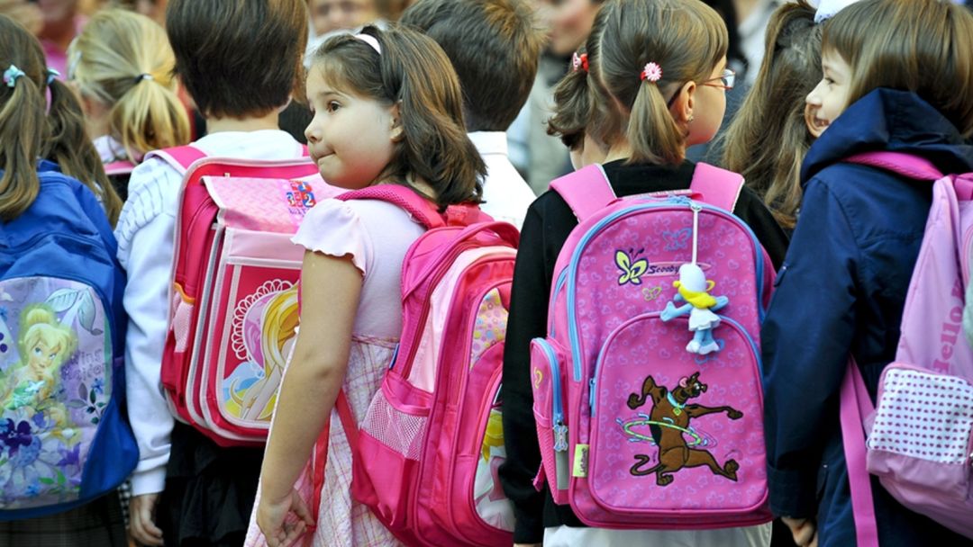 Pentru peste 26.000 de școlari și preșcolari tulceni azi a sunat din nou clopoțelul!