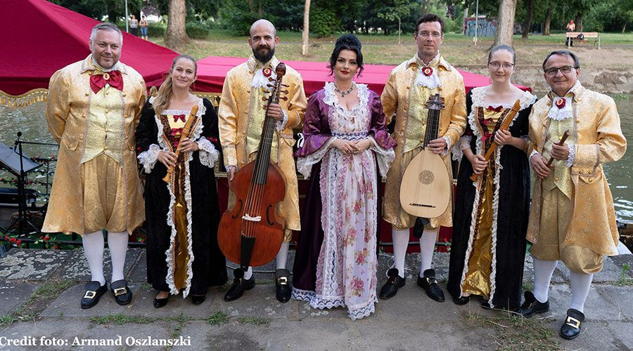 Recital de excepție, pe malul Begăi! Muzicieni îmbrăcați în costume de epocă, celebrează Epoca Barocă!