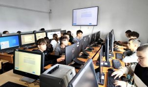 A început testarea inițială standardizată, la Lugoj! Elevii de la Liceul ”Aurel Vlaicu”, testați, în premieră, prin intermediul platformei BRIO