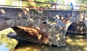 Scut împotriva demolării podului de la Găvojdia! Obiectivul ar fi unul de importanță istorică cu o vechime de 180 de ani și nu de 85, așa cum reiese din SF!