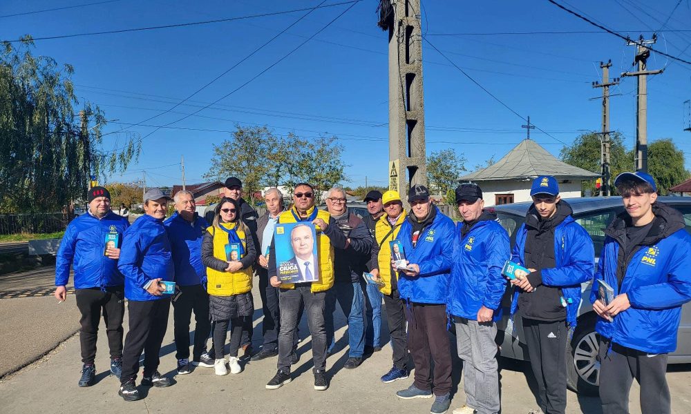 Barbu și Trăilă au ieșit la “cerșit” voturi, alături de oamenii de la AUR! Tabloul “mortului” Ciucă, purtat ca la înmormântări