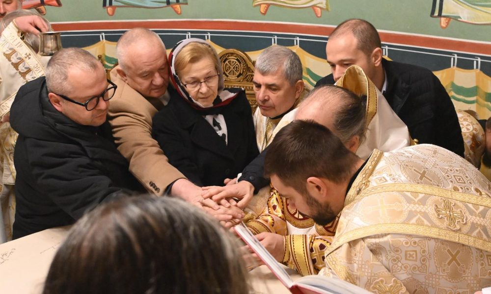 Catedrala Municipiului Vaslui a fost sfințită de trei ierahi -FOTO