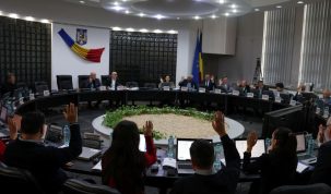 Alți nouă consilieri județeni au depus azi jurământul