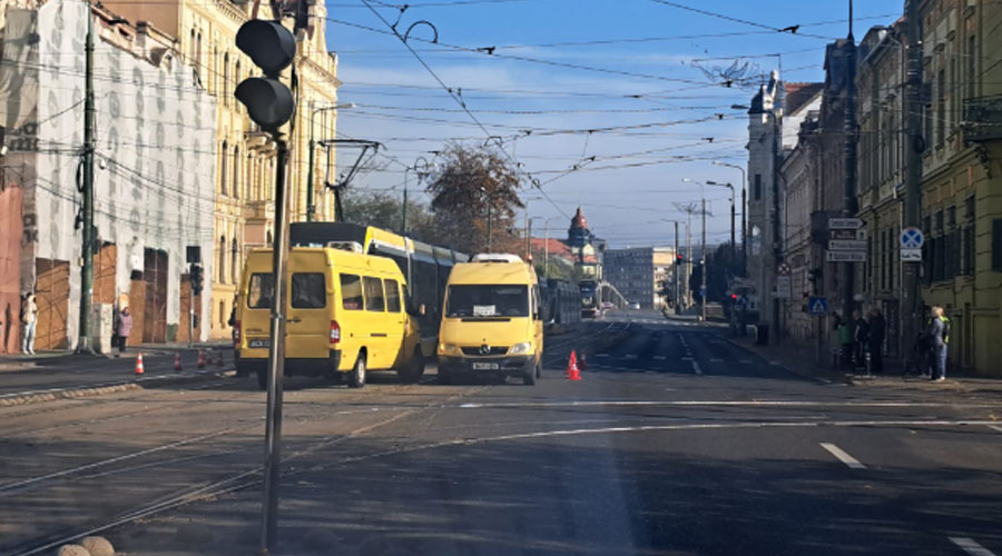 Prima concluzie în cazul tramvaiului care a sărit de pe șine, în Piața Maria: Vatmanul a făcut o manevră greșită