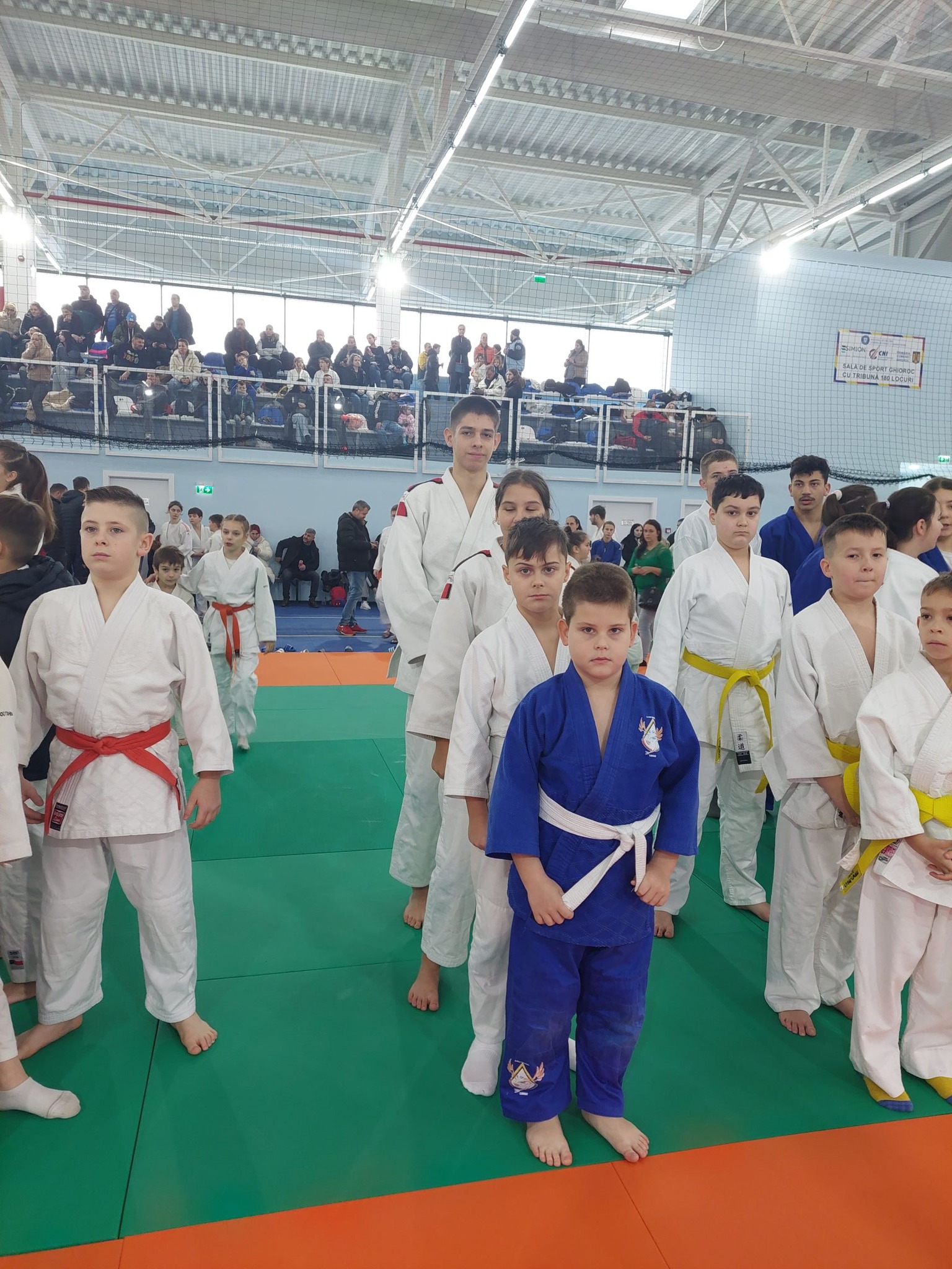 [FOTO] Aur și argint! Patru medalii la un concurs de mare ținută, pentru micii judoka lugojeni