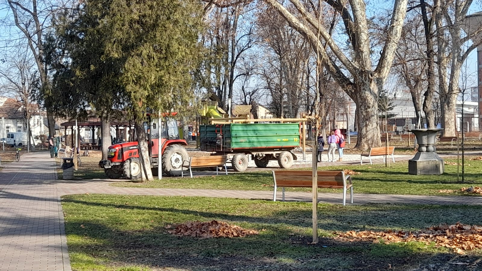 Proiectul de reabilitare a spațiilor verzi și modernizare a parcurilor a trecut fără voturile PSD