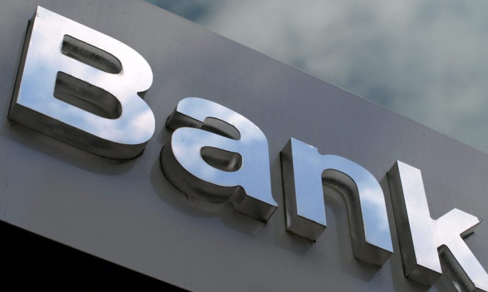 Mai dispar două bănci din județul Vaslui. Mii de clienți sunt vizați