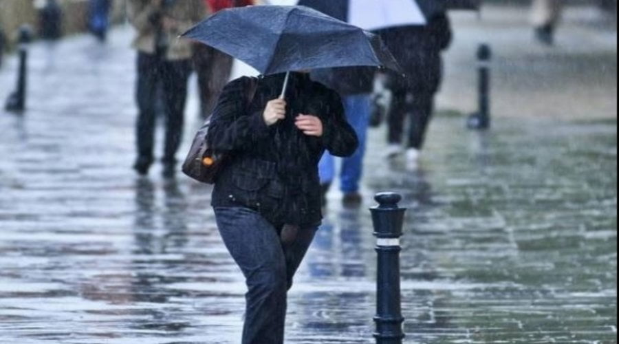 Ploi și vijelii, în toată țara! Meteorologii au emis mai multe avertizări de vreme rea!