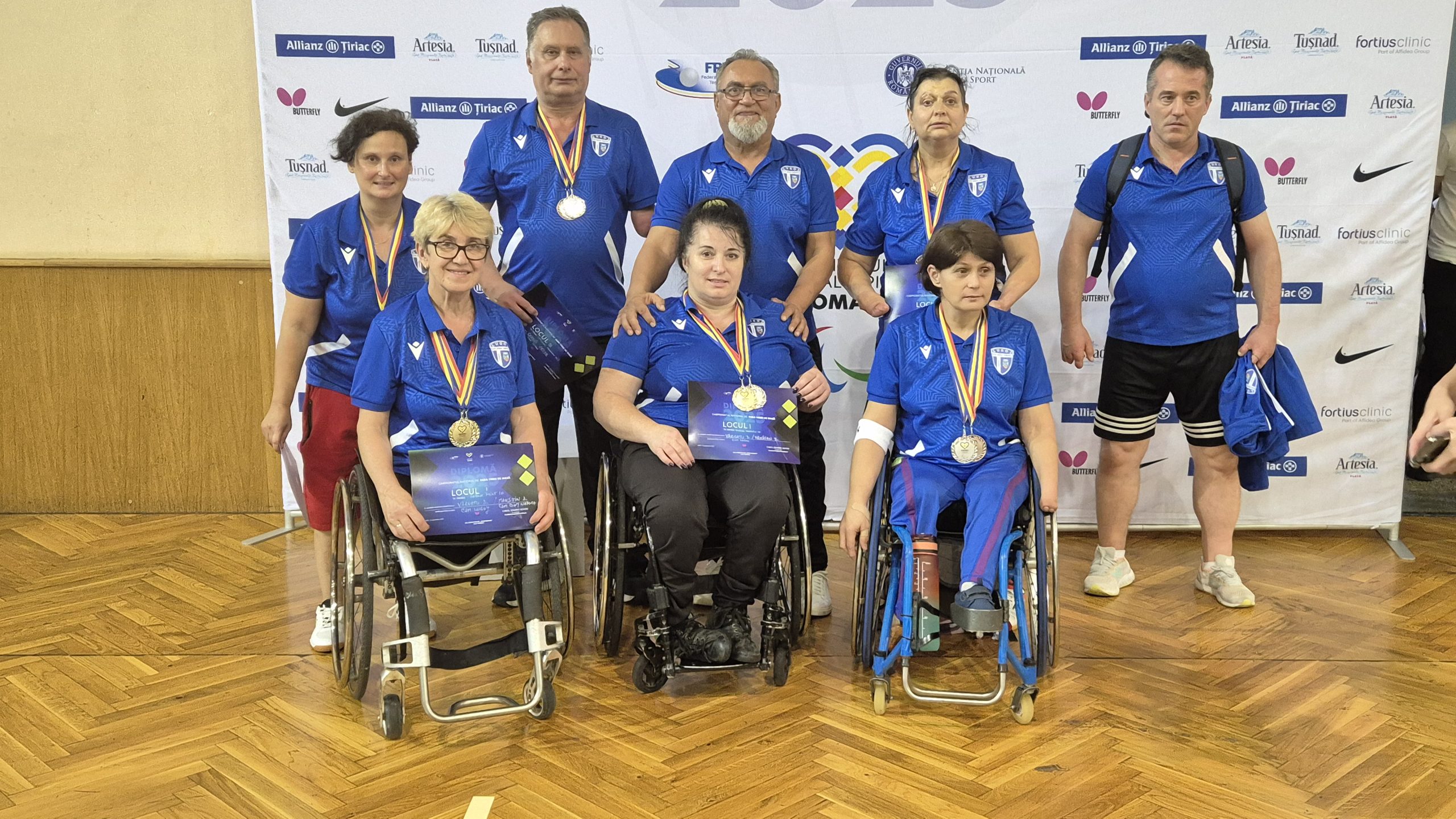 [FOTO] Aur, argint și bronz! Lugojeni își depășesc limitele și urcă pe podium de 11 ori la Campionatul Național de Para Tenis de Masă de la Cluj
