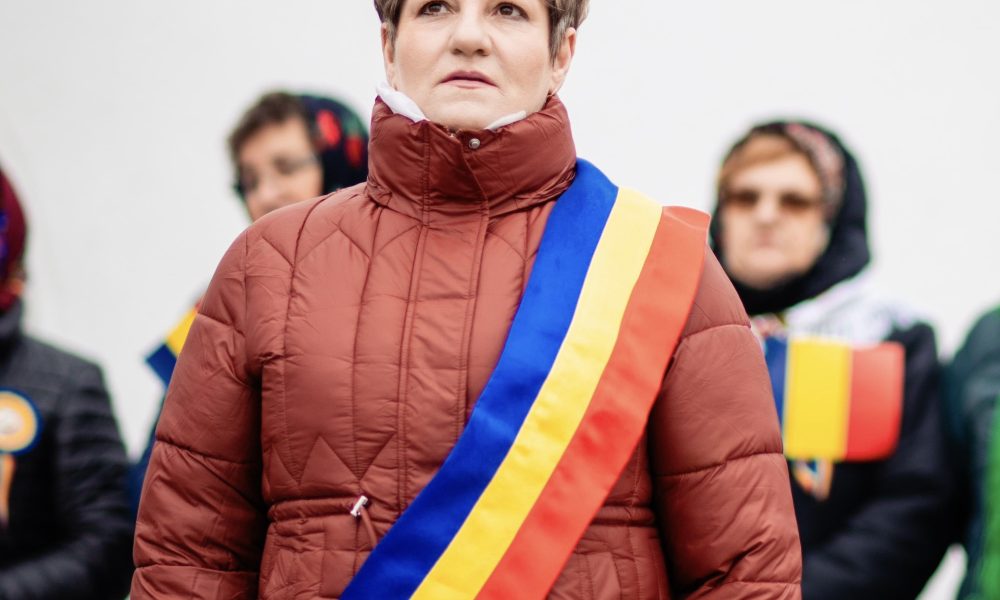 „Suntem primari doar 30 de zile, în campanie. În rest, suntem cerșetori”. Austeritatea Guvernului Bolojan, contestată chiar din interiorul PSD – stiriest.ro