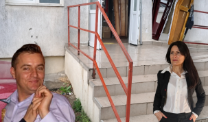 Mafia morții nu doarme nici de sărbători. Cum a fost obligată o familie din Vaslui să accepte „taxa Sârbu” pentru a-și transporta mortul la Arad