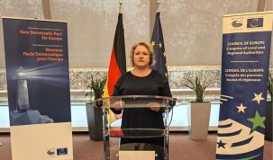 Tradițiile României, în centrul Europei: Vizita deputatei Elena Laura Toader la expoziția de la Strasbourg!