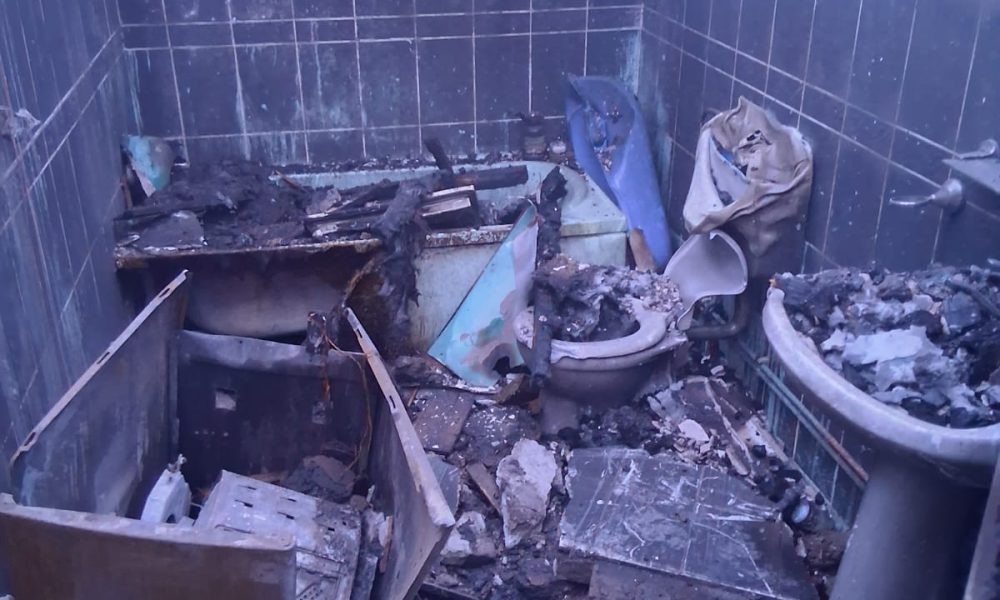 Mașină de spălat uitată în priză, o casă din Negrești a luat foc în toiul nopții – stiriest.ro