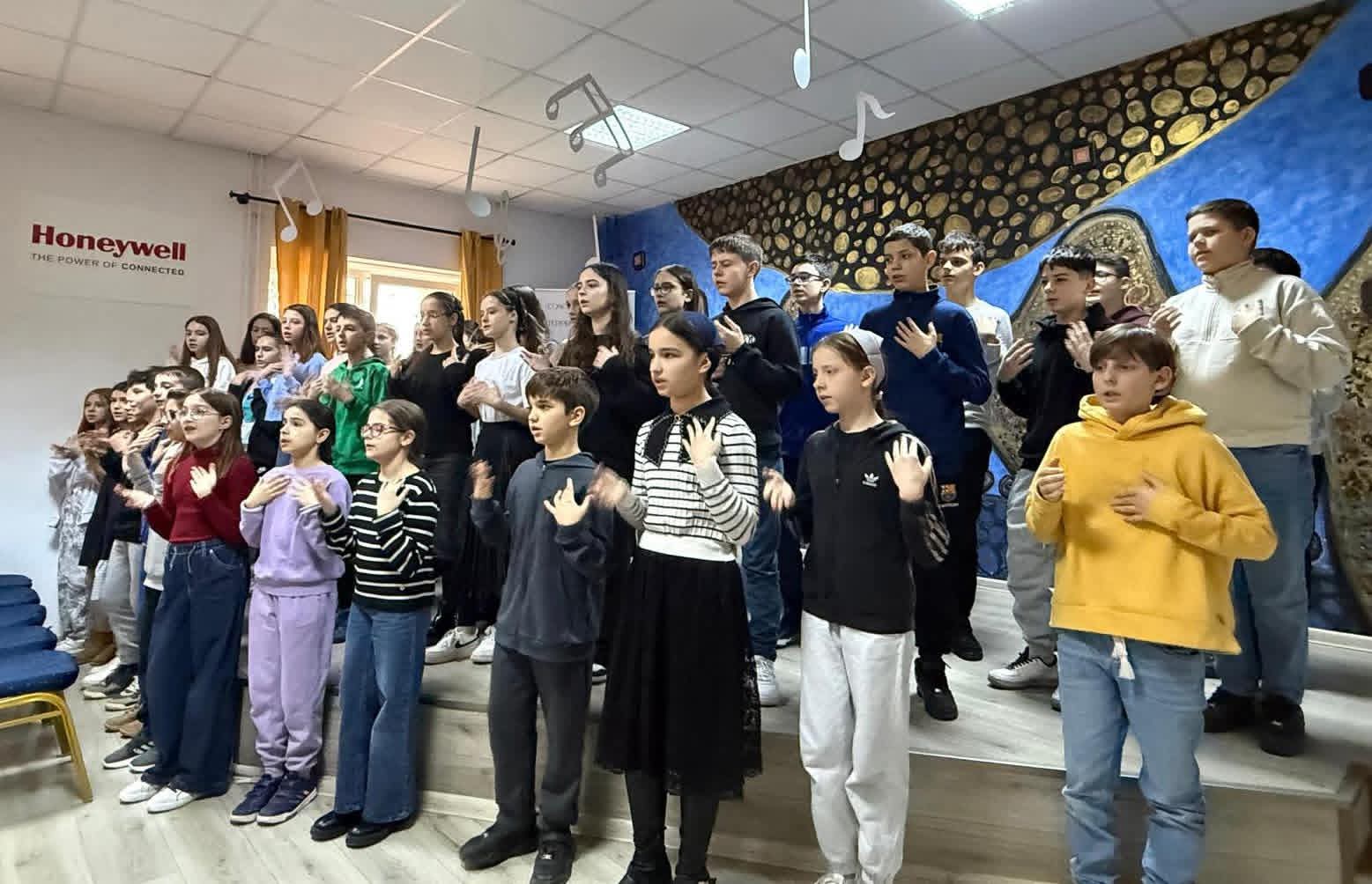 [FOTO] Parteneriat județean pentru viitorul artistic al Lugojului! „Alege muzica” promovează noua clasă a Liceului Hasdeu