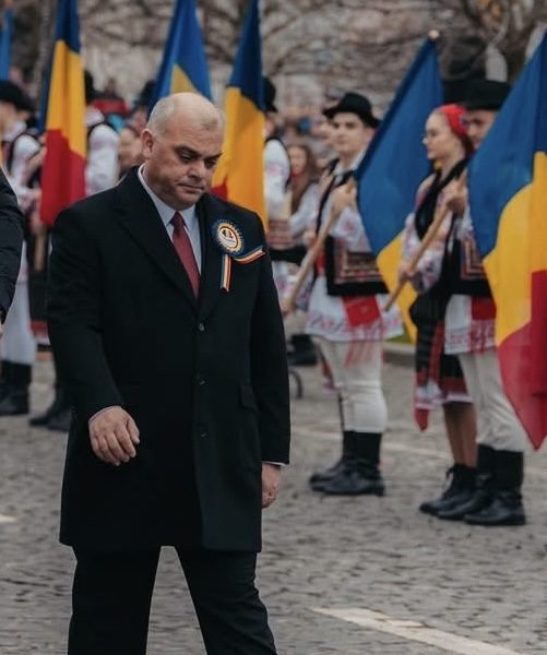 Vasluienii beau cea mai scumpă apă, iar Trifan le pregătește și cel mai scump gunoi. Președintele care promite „dezvoltare” reușește doar să golească buzunarele oamenilor