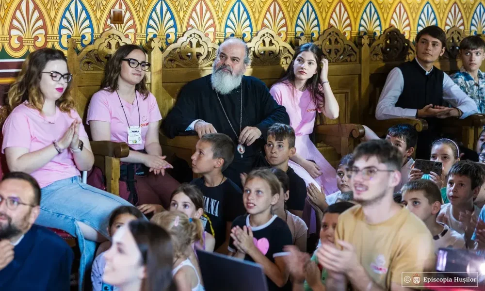 15 elevi și studenți au câștigat bursele „Episcopul Ioachim Mareș” pentru anul 2025–2026 – stiriest.ro