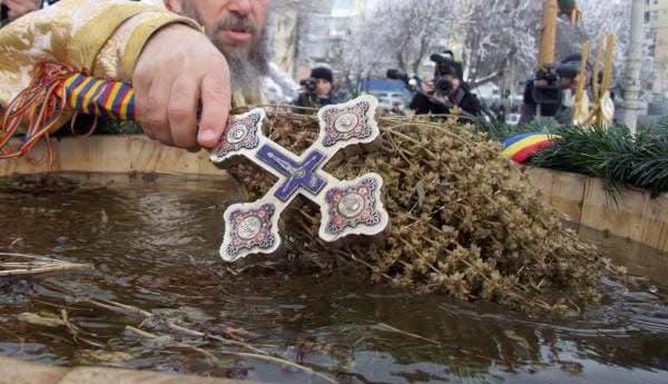 Vreme ideală pentru Boboteaza de pe faleza Dunării!