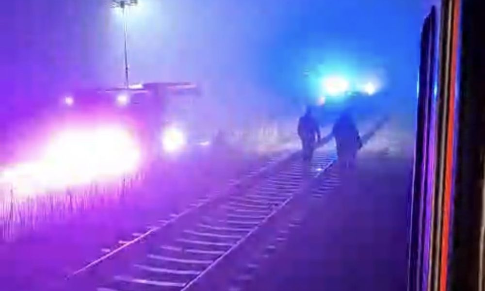 Tren cu 200 de pasageri, blocat pe linie după un incendiu – stiriest.ro