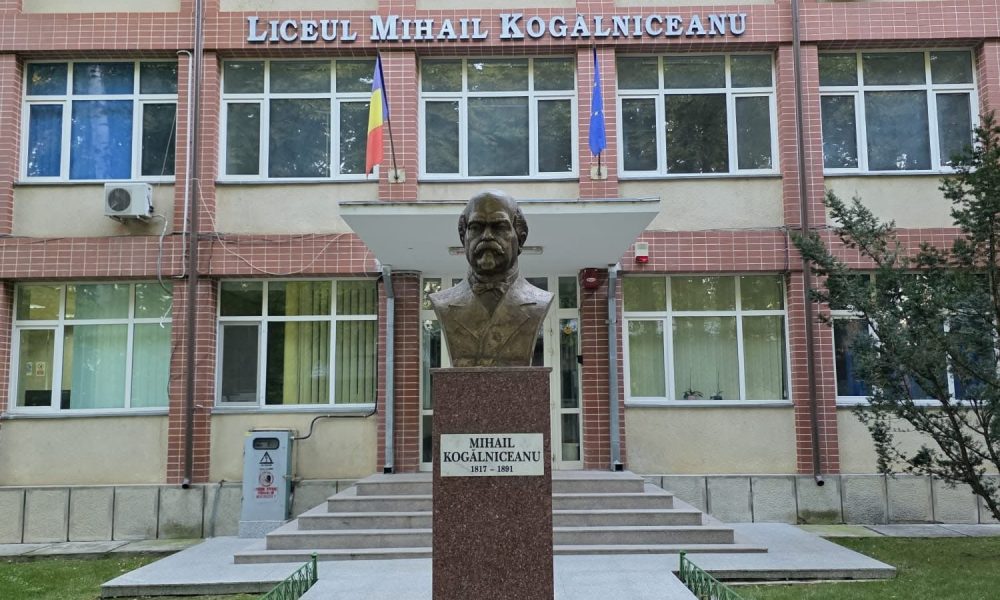 Elevii vasluieni au făcut spectacol la concursul național de chimie „Lazăr Edeleanu”. Matei Cornea, din nou pe primul loc – stiriest.ro