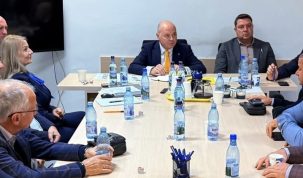 Noul boss al PNL Vaslui visează la 2028, dar lângă el stau oamenii din interceptările DNA care cărau portbagajul cu pulpe de la Bogos