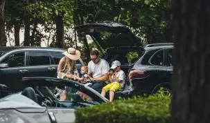 Sfaturi pentru amenajarea mașinii astfel încât să fie prietenoasă pentru copii