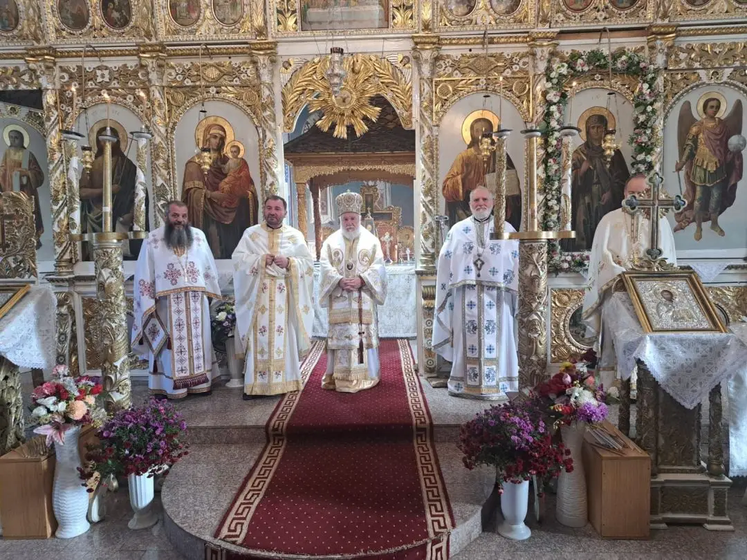 Hram la biserica „Sf. Cuvioasă Parascheva“ din Niculițel