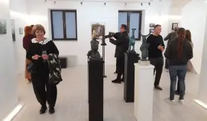 [FOTO] Între sacru și mistic! Expoziție Costin Brăteanu și Horia Bojin la Galeria Pro Arte