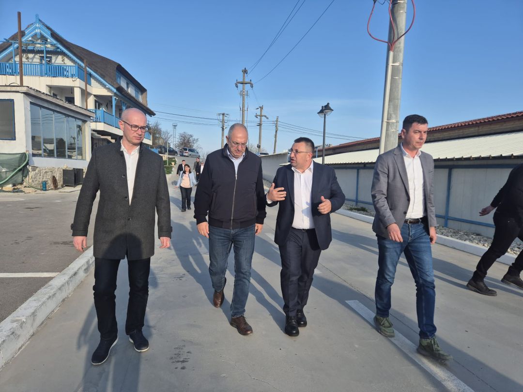 Pescarii din Jurilovca, față în față cu comisarul european Kadis: reguli mai flexibile și finanțări mai accesibile pentru micul pescuit!