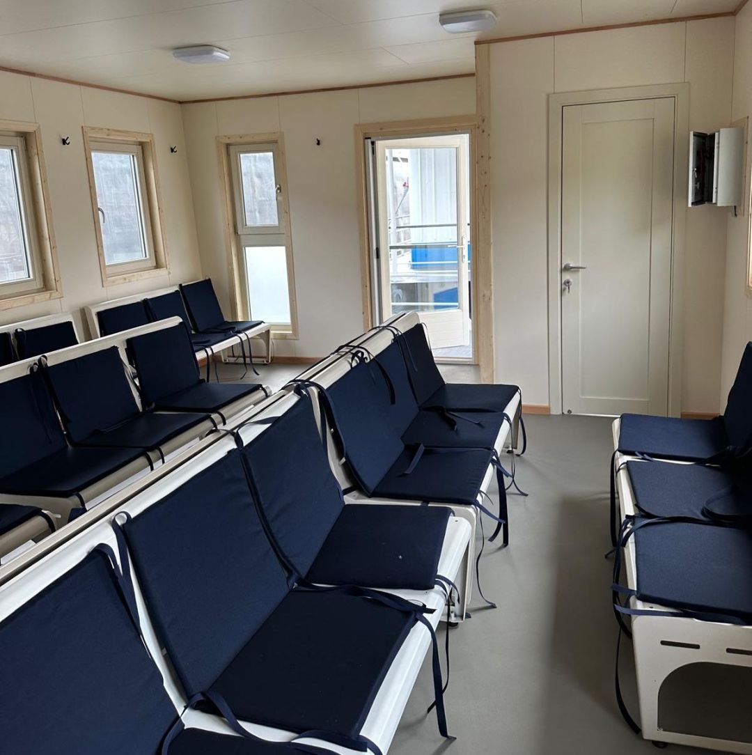 Investiție Navrom Delta: Ponton cu salon de așteptare modernizat la Sulina!